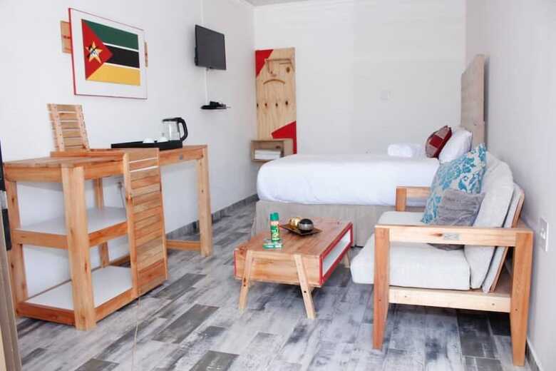 Hotel Lawu Le Ngwenya Guest House