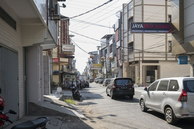 Oyo 1679 Hotel Century Makassar