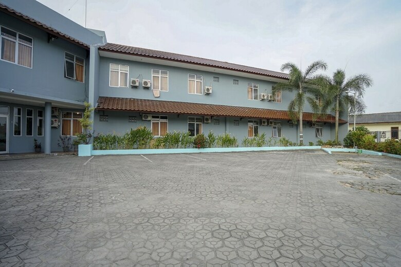 Hotel Oyo 1844 Bravo Residence