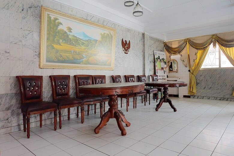 Oyo 731 Hotel Matahari 1