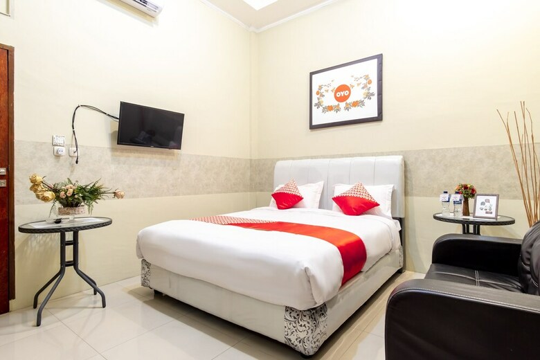 Hotel Oyo 1349 Green Elite Syariah