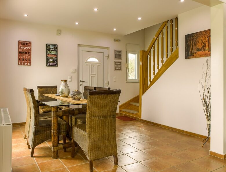 Villa Antzela With Private Pool And Gardens