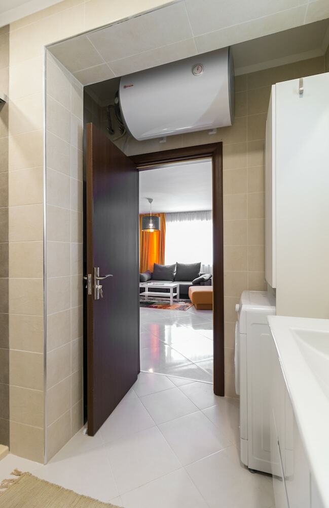 Fm Luxury 1-bdr Apartment - C-o-l-o-r-s