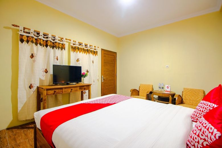 Hostal Oyo 2047 Opak Village Bed & Breakfast