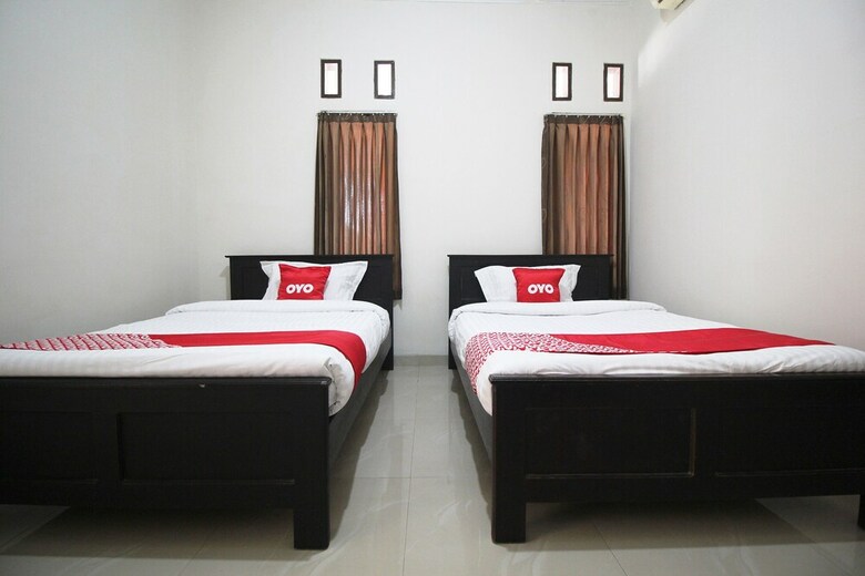 Hostal Oyo 1547 Wisma Ray Syariah
