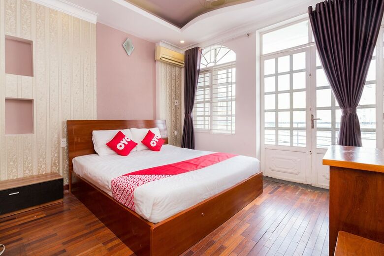 Oyo 560 Le Ngan Phung Hotel