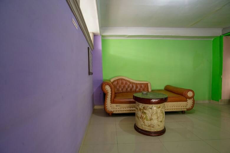 Hostal Oyo 1495 Hotel Lendosis