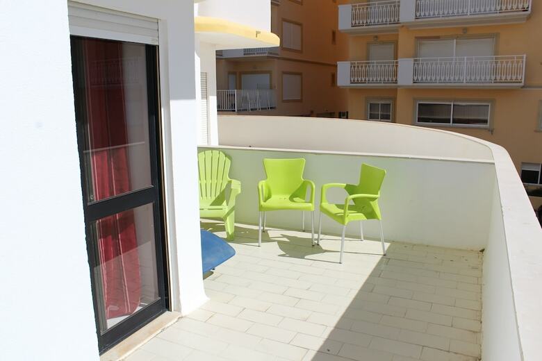 Apartamentos 1 6 Torre Sol By Casa & Papeis