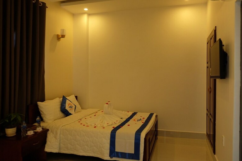 Happy View Hotel