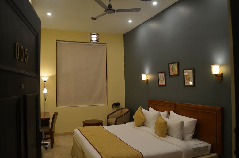 Hotel Ashira Inn