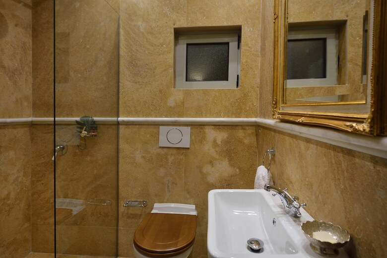 Athenian Vintage Apartments