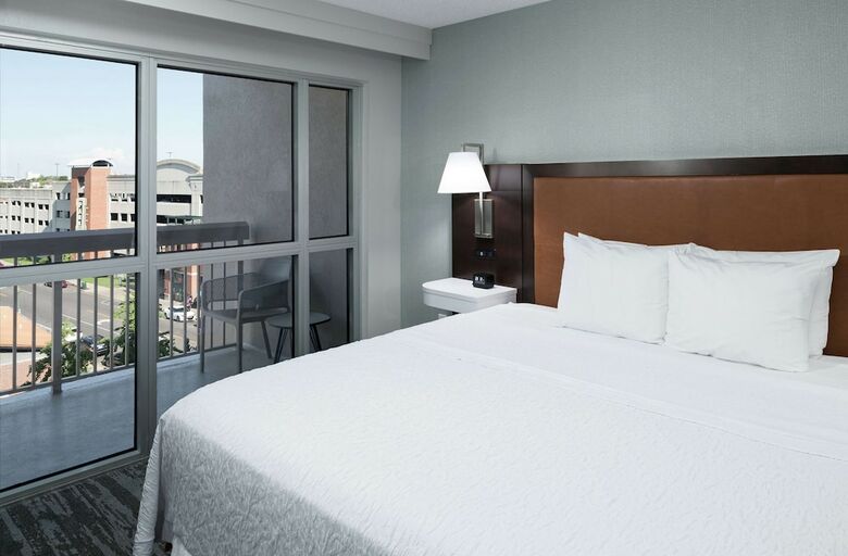 Hotel Hampton Inn & Suites At Beale Street (.)