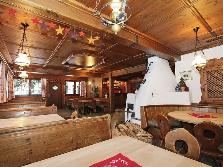 Cozy Chalet In Tyrol Near Ski Area