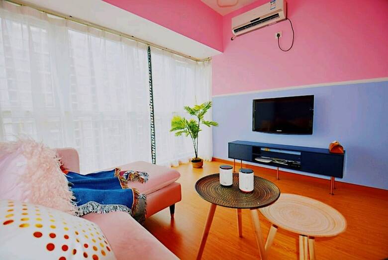 Apartamentos Avatar Gallery Large Queen Bed & High Rise View