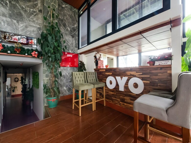 Hotel Oyo 492 Sunset View Ridge Residences