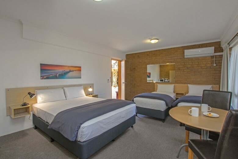 River Street Motel