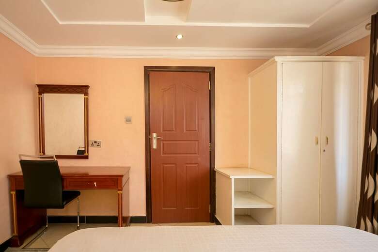 Olive Gardens Hotel