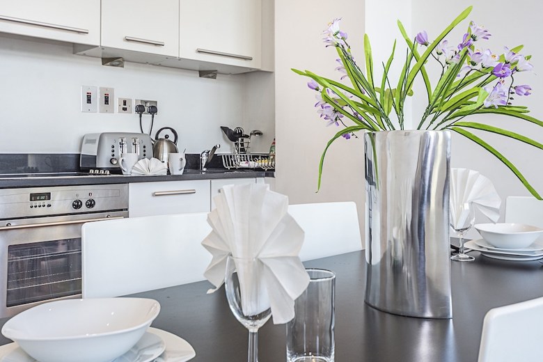 Splendid 3 Bedroom Apartment Kings Cross