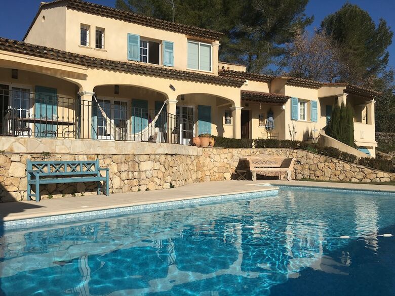 Hotel Le Mas Du Galoubet