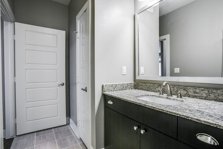 Frisco Beautifully Furnished 2 Br Apt
