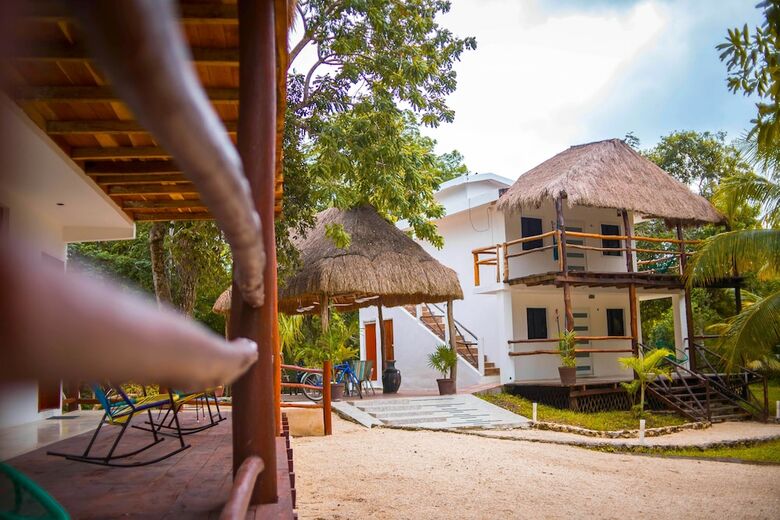Royal Palm Bacalar Caba�as & Lagoon Club