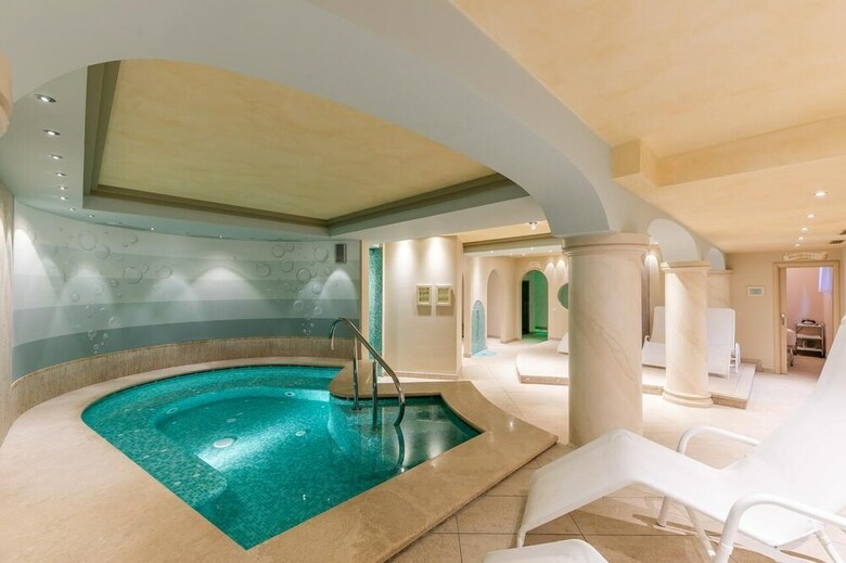 Relax Hotel La Gardenia & Villa Oleandra