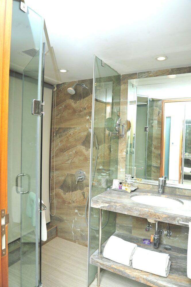 Hotel The Grand Bhagwati