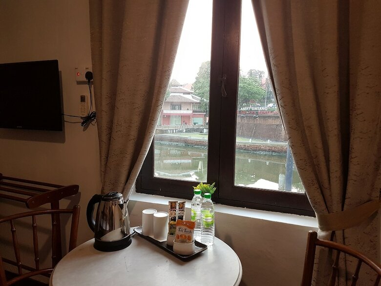 Heeren House By Signature Puzzle Hotel