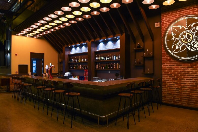 The Twizt Hotel