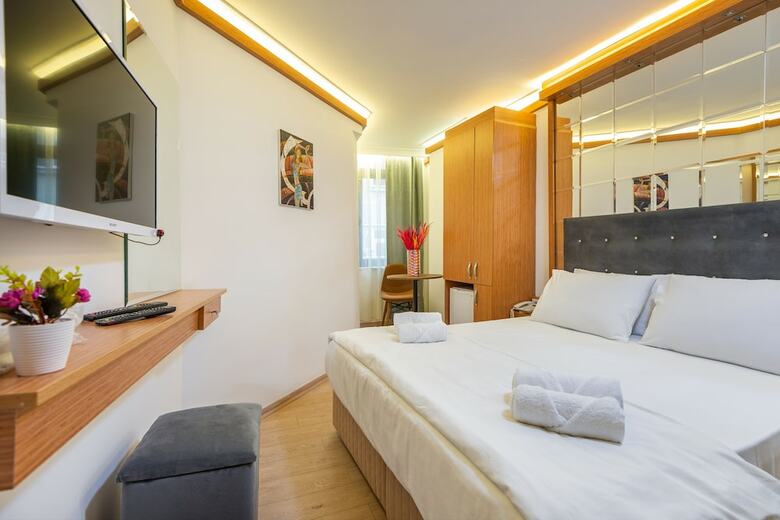 Hotel Seven Rooms Oldcity