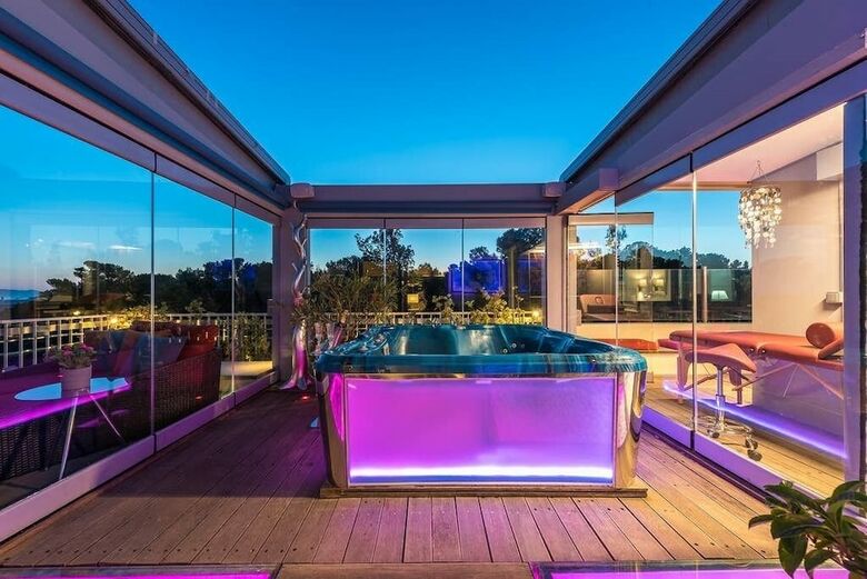 Apartamentos Sea View Apt With Jacuzzi- Sauna
