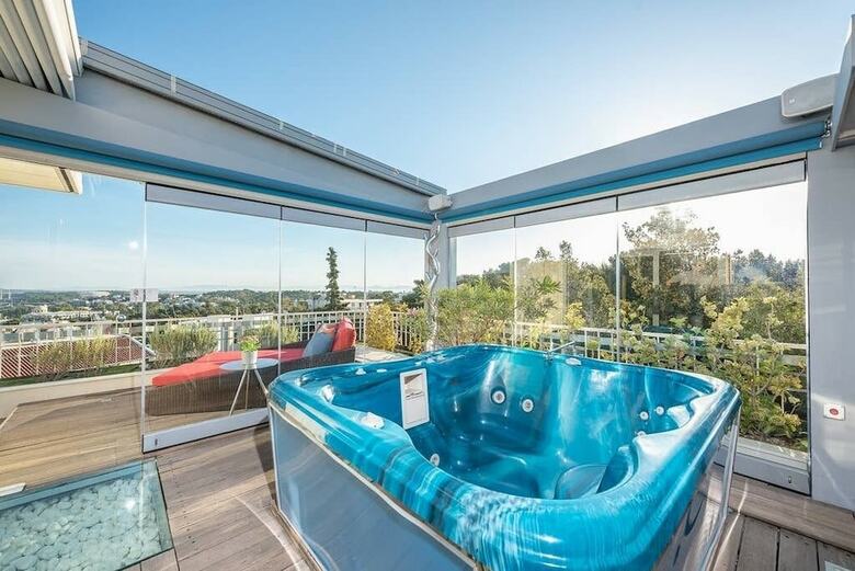 Apartamentos Sea View Apt With Jacuzzi- Sauna