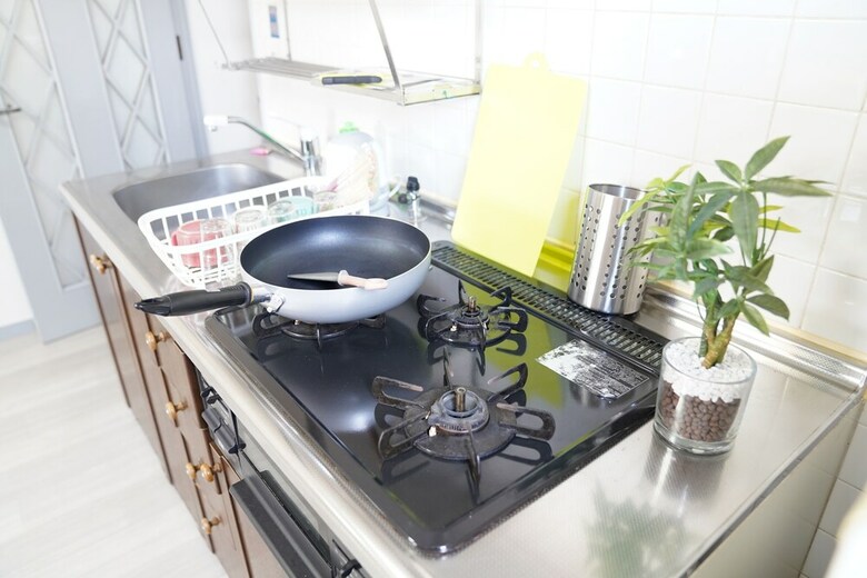 Metro Daikoku Apartment