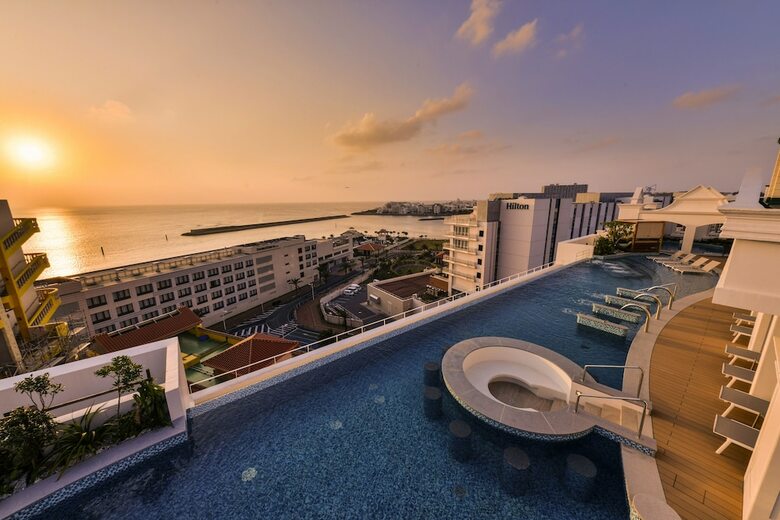 Hotel Lequ Okinawa Chatan Spa & Resort