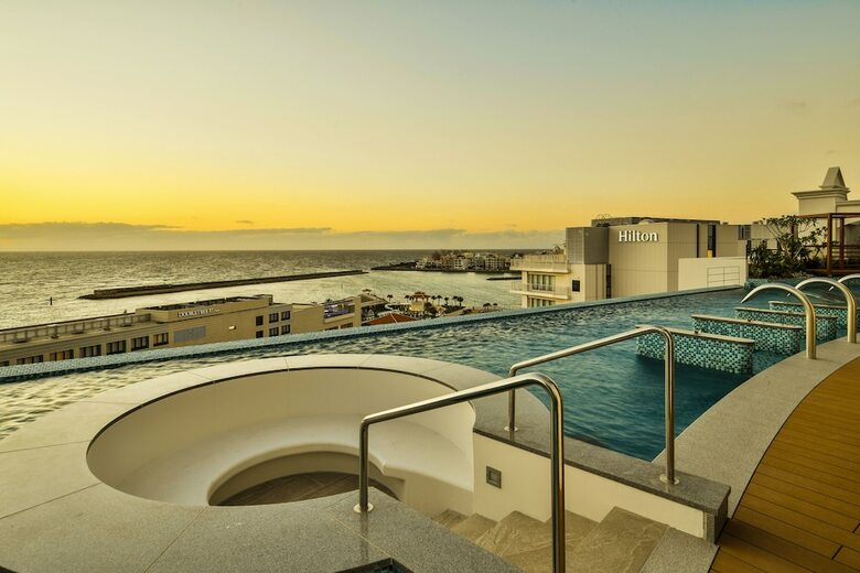 Hotel Lequ Okinawa Chatan Spa & Resort