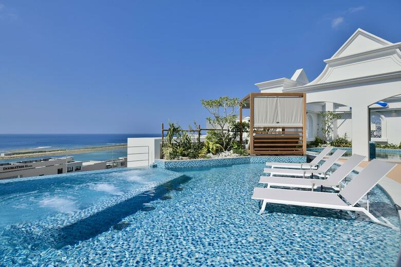 Hotel Lequ Okinawa Chatan Spa & Resort