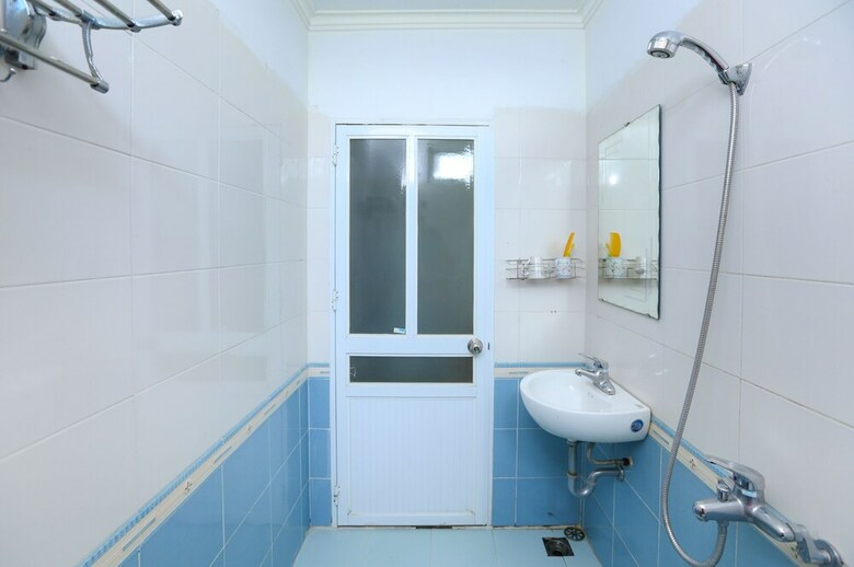 Oyo 593 Bach Duong Hotel