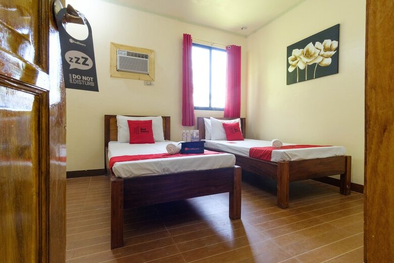 Hotel Reddoorz @ Poblacion 6 Coron