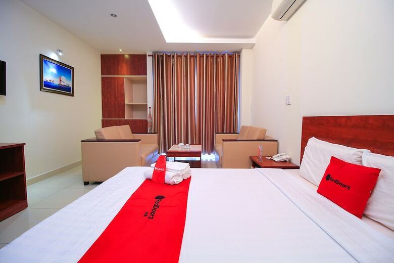 Hotel Reddoorz Plus @ Tran Phu