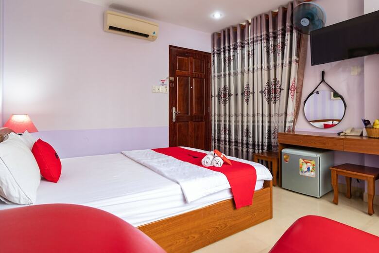 Hotel Reddoorz @ Phan Dang Luu Street