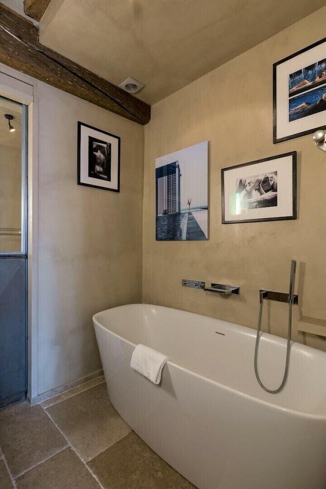 Apartamento Character Meets Modernism On L�le Saint-louis