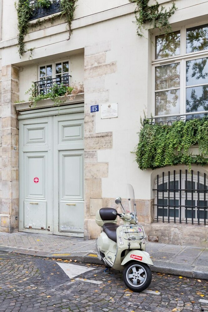 Apartamento Character Meets Modernism On L�le Saint-louis