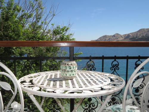 Apartments Authentic Baska 1