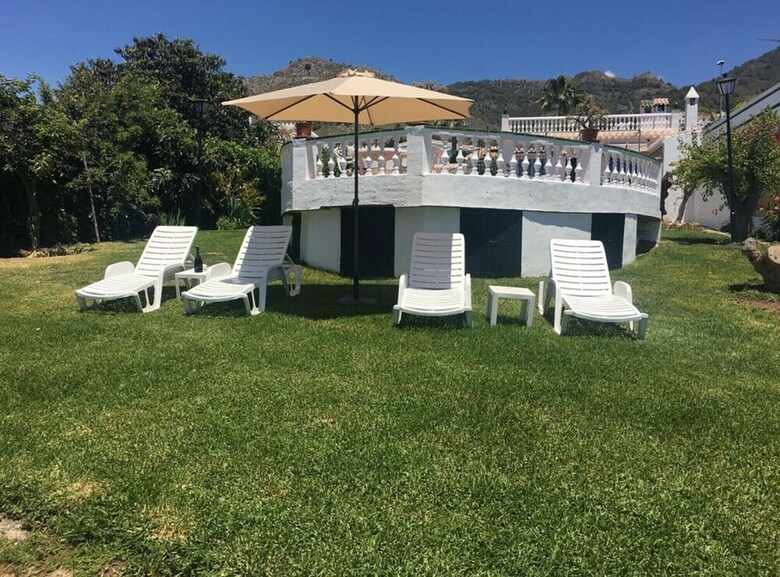 1070 Villa Rosario