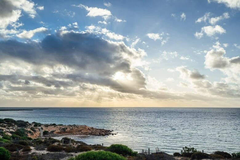 La Bella Vita-beachfront Living - Lift - Sunset Views