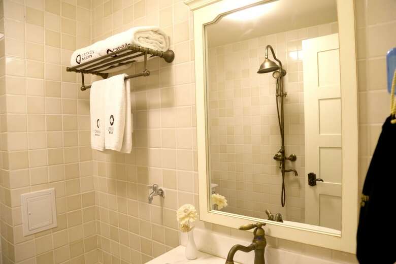 Orenda Teton Hotel