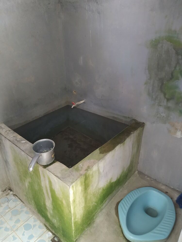 Hotel Larasati Homestay