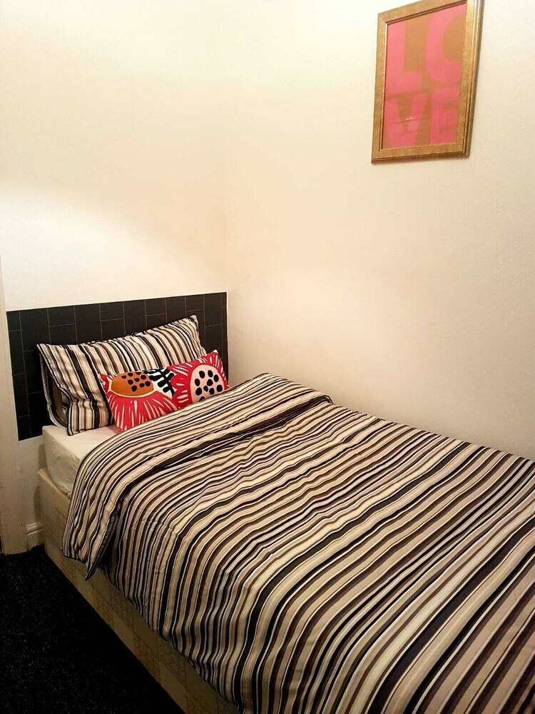 Hotel Budget House In Gants Hill