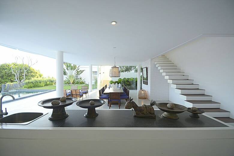Villa L