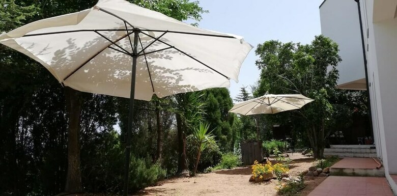Bed & Breakfast White House